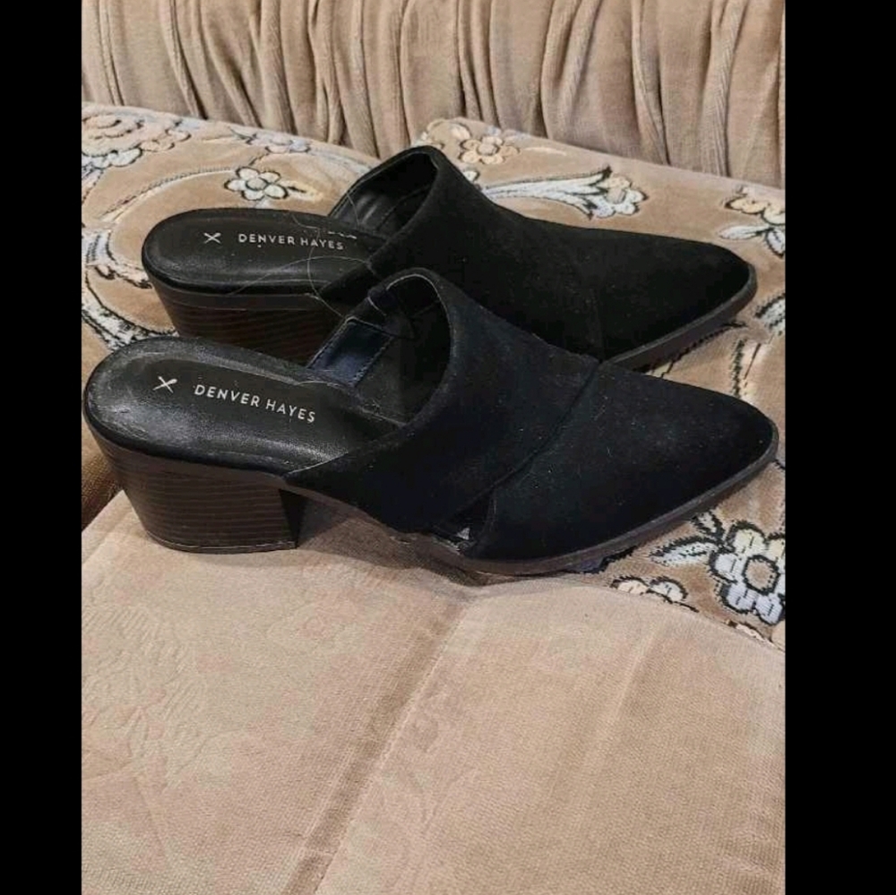 LIKE NEW ONLY WORE ONCE SUEDE SHOES